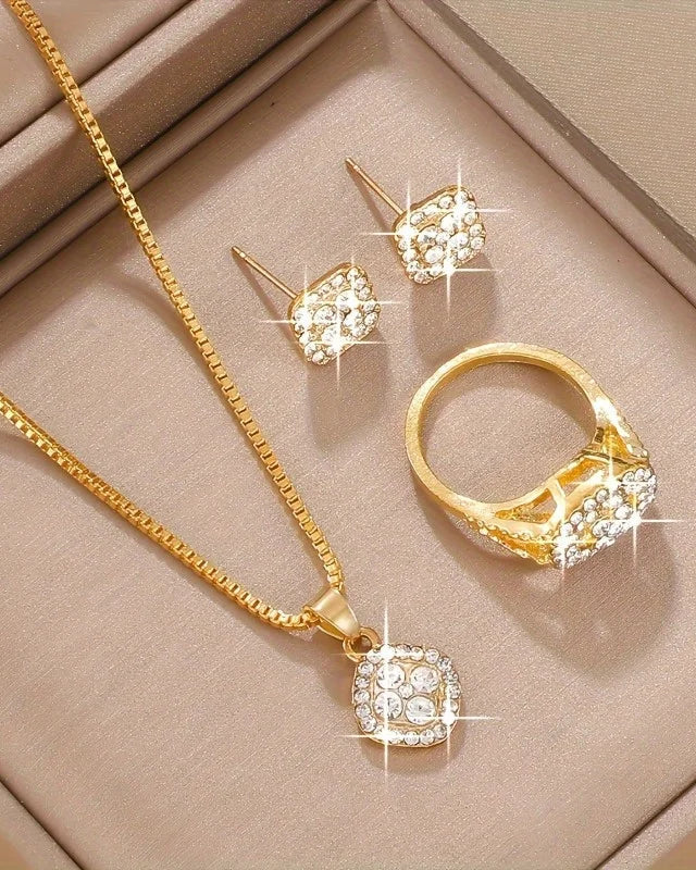 Set mit Halskette, Ring und passenden Ohrringe, mit funkelnden Steinen