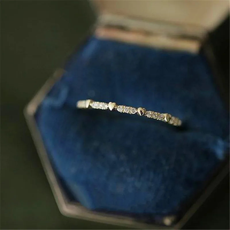 Love - Eleganter, feiner Ring mit Herzen