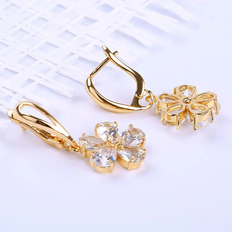 Elegante Blumen - Ohrringe - zeitlos und elegant
