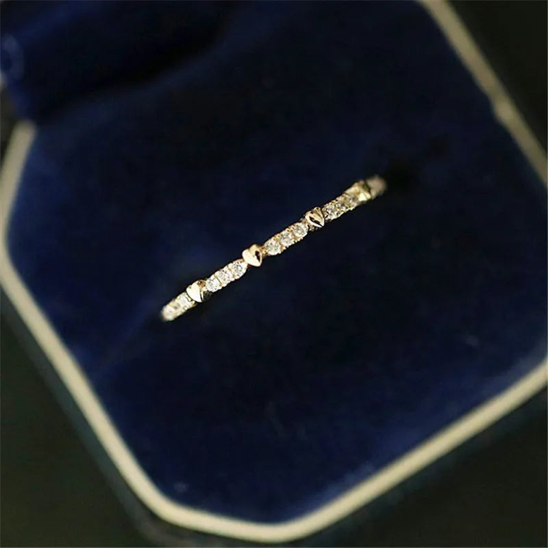Love - Eleganter, feiner Ring mit Herzen