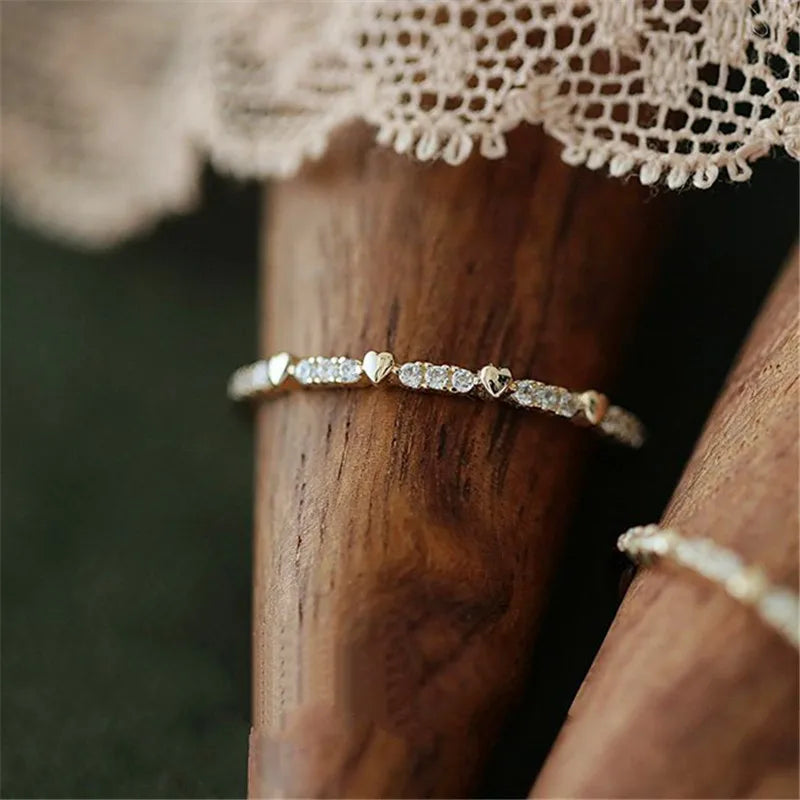 Love - Eleganter, feiner Ring mit Herzen