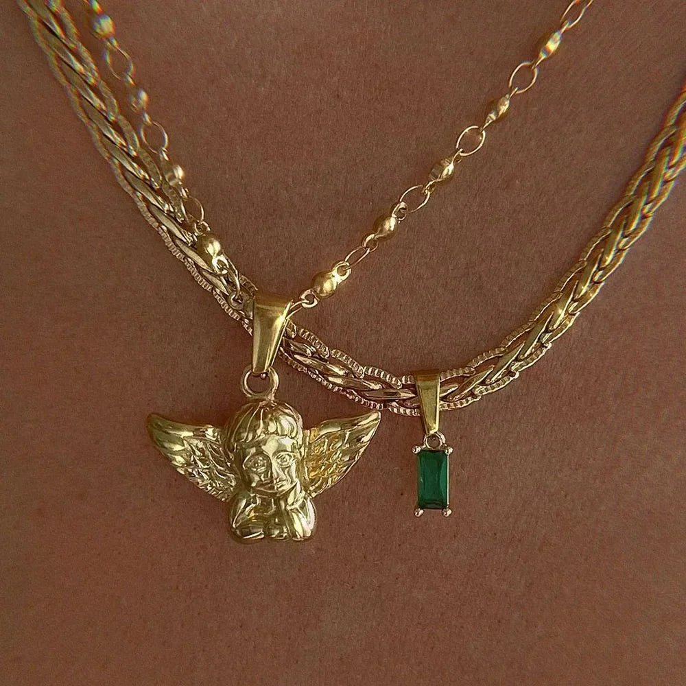 Boho Halsketten mit verschiedenen Anhängern in Gold