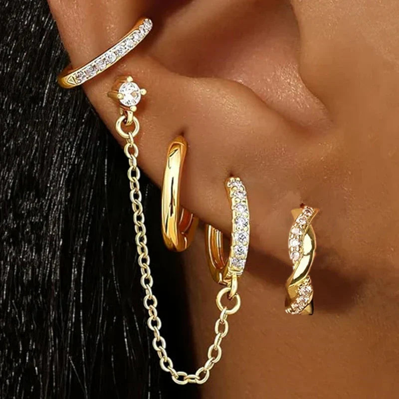 Elegante Ohrringe mit Glitzersteinen, jeweils 4 Stück, verschiedene Modelle