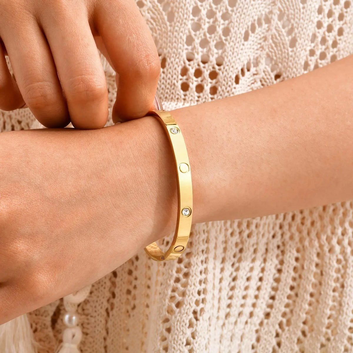 Eleganter Armreif in verschiedenen Designs