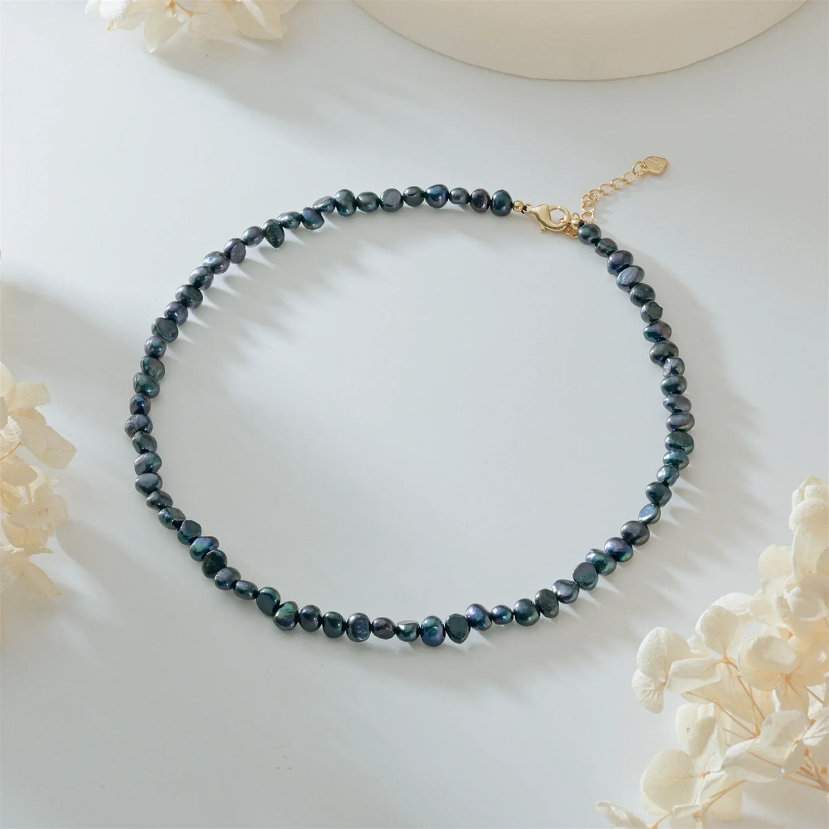 Elegante Perlenhalskette, verschiedene Farben