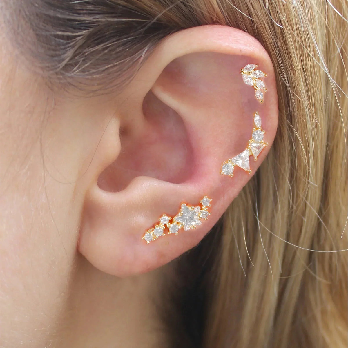 Elegante Ohrringe mit Glitzersteinen und Kugelverschluss