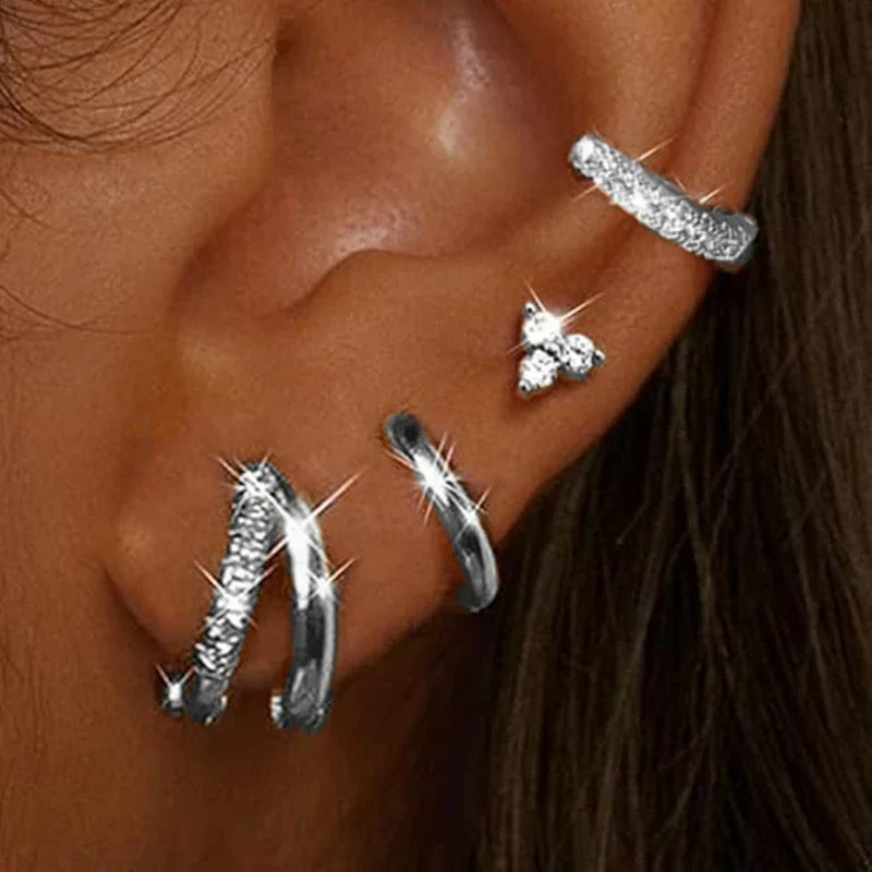Elegante Ohrringe mit Glitzersteinen, jeweils 4 Stück, verschiedene Modelle