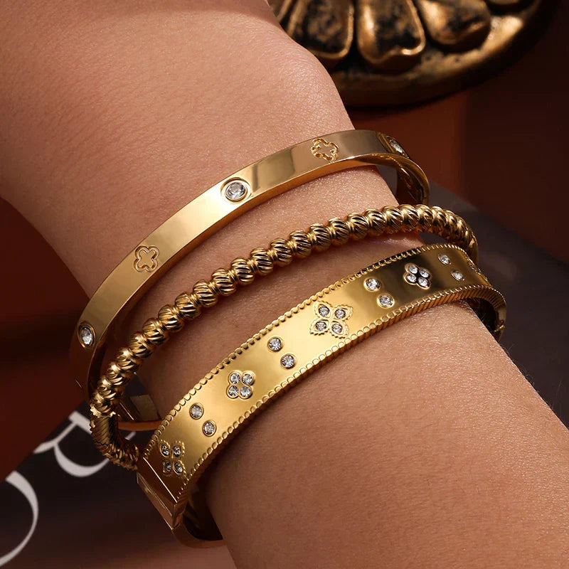 Elegante Armreife, 3er - Set, verschiedenen Designs