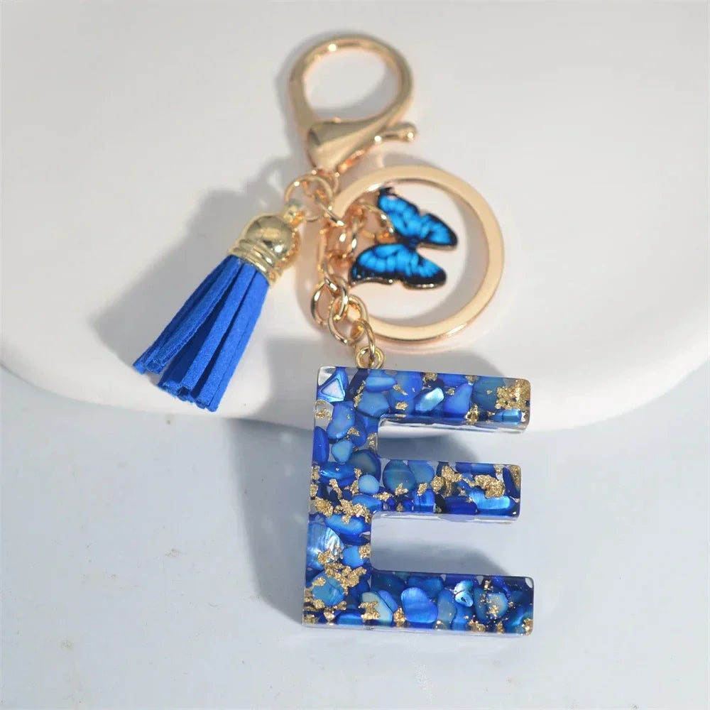 Niedlicher Taschenanhänger, Schlüsselanhänger mit Buchstaben-Anhänger