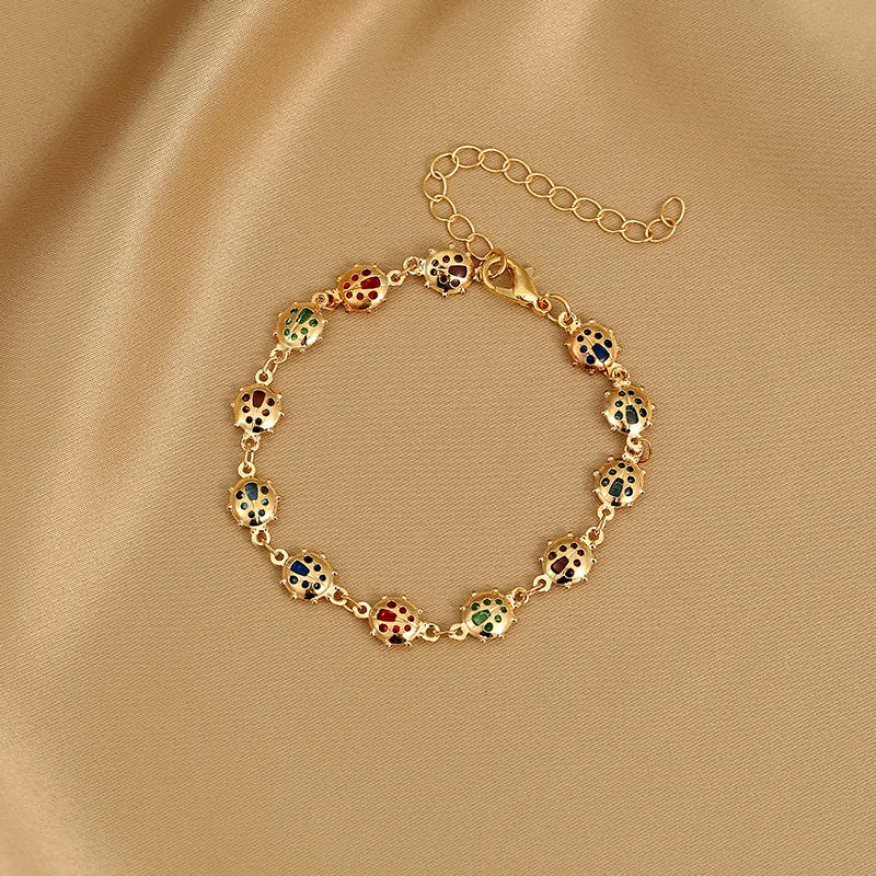 Elegante Armkette/ Armband mit Steinen und Perlen, verschiedene Modelle