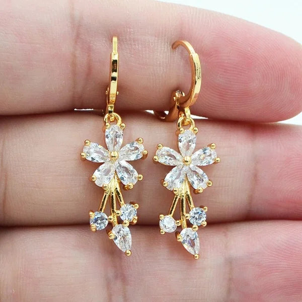 Elegante Blumen - Ohrringe - zeitlos und elegant