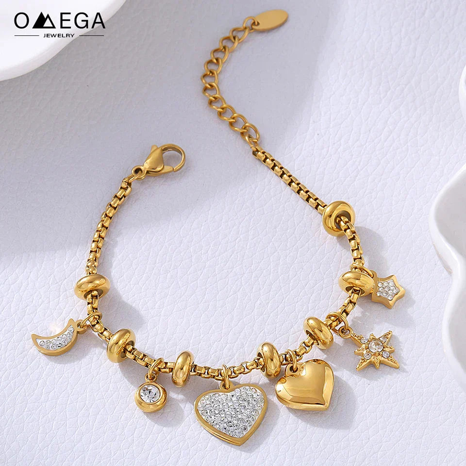 Wunderschönes Bettelarmband/Armkette, mit verschiedenen Charms