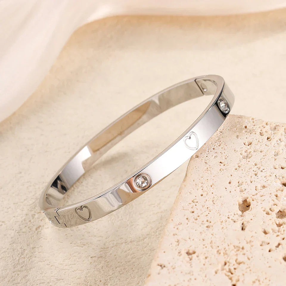 Elegante Armreife in verschiedenen Designs