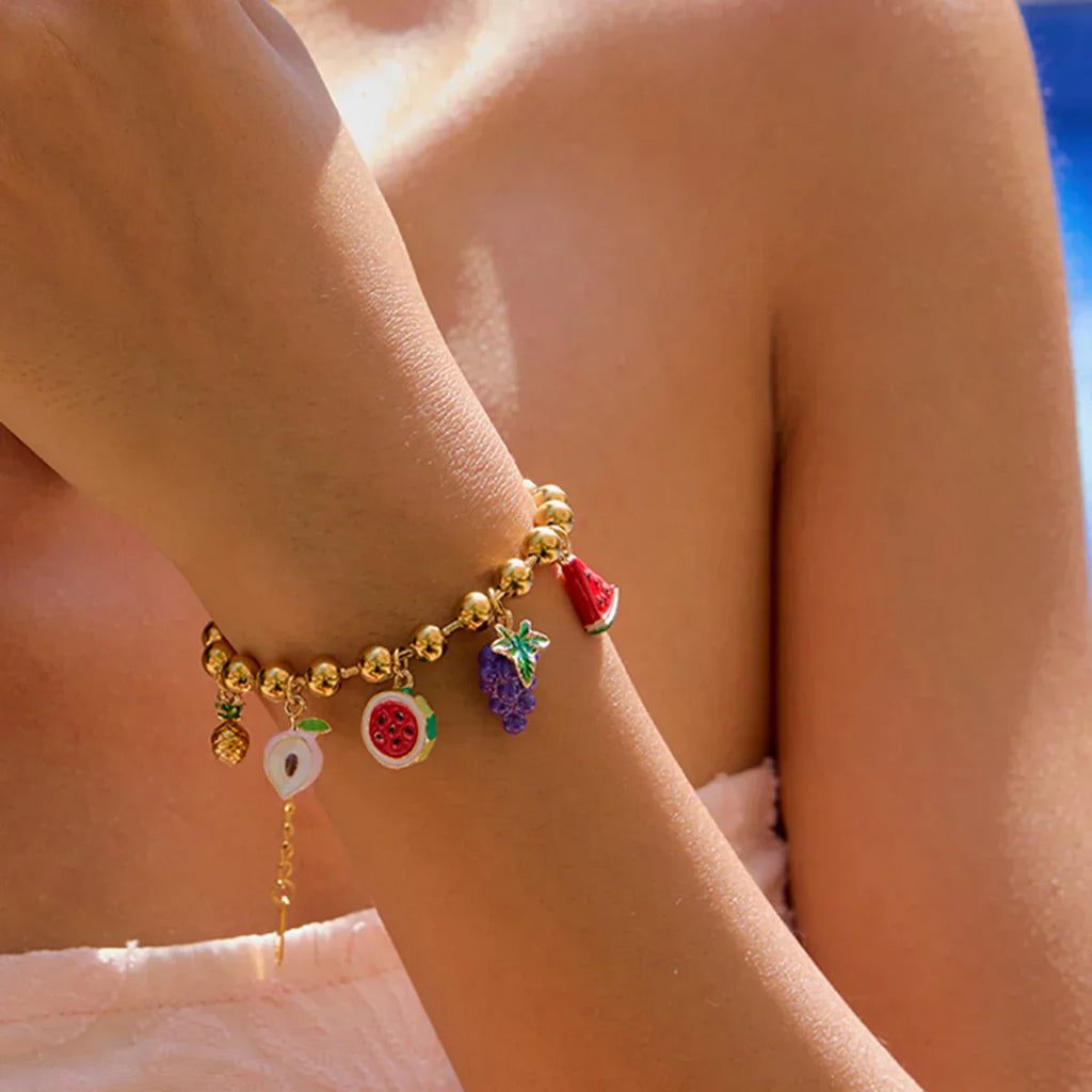 Elegantes Armband mit verschiedenen Frucht - Anhängern