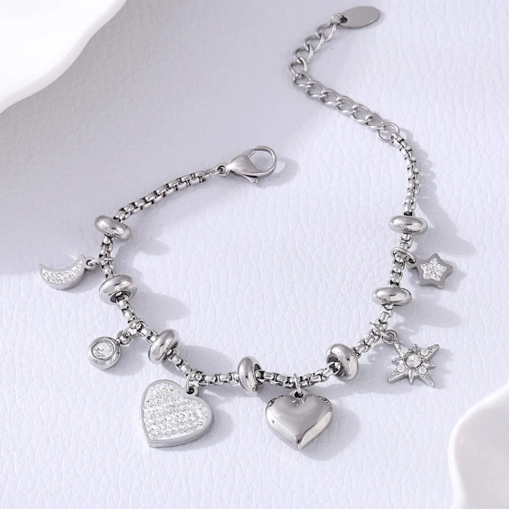 Wunderschönes Bettelarmband/Armkette, mit verschiedenen Charms