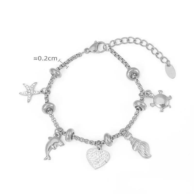 Wunderschönes Bettelarmband/Armkette, mit verschiedenen Charms
