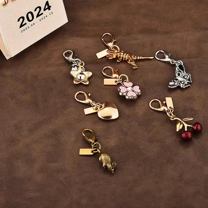 Niedlicher Taschenanhänger, Accessoire in Gold mit verschiedenen Motiv - Anhänger