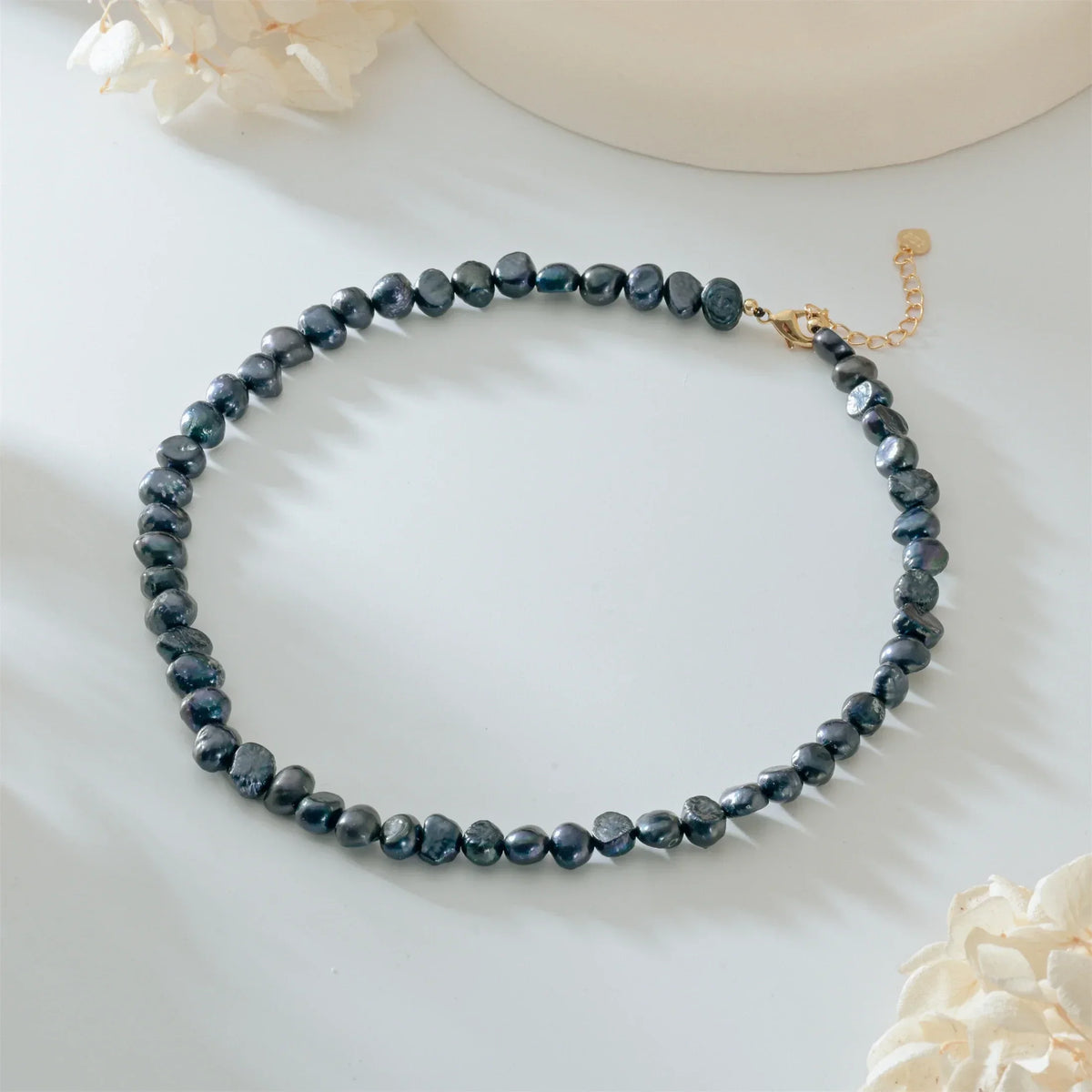 Elegante Perlenhalskette, verschiedene Farben
