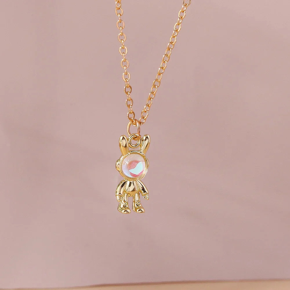 Elegante Halskette mit verschiedenen Motiv - Anhängern