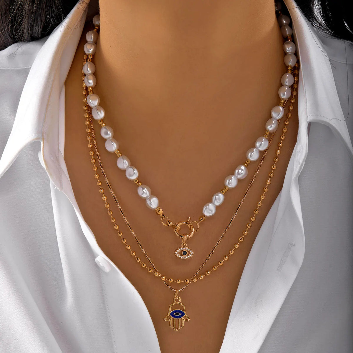 Elegante Halsketten mit Anhängern in Gold, zeitlos und elegant