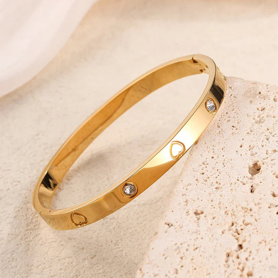 Elegante Armreife in verschiedenen Designs