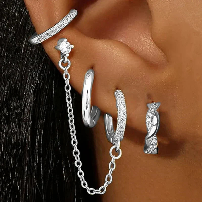 Elegante Ohrringe mit Glitzersteinen, jeweils 4 Stück, verschiedene Modelle