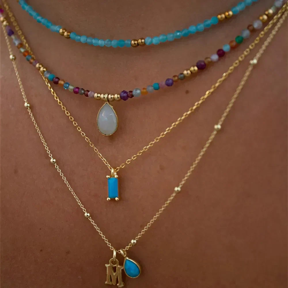 Boho Halsketten mit verschiedenen Anhängern in Gold