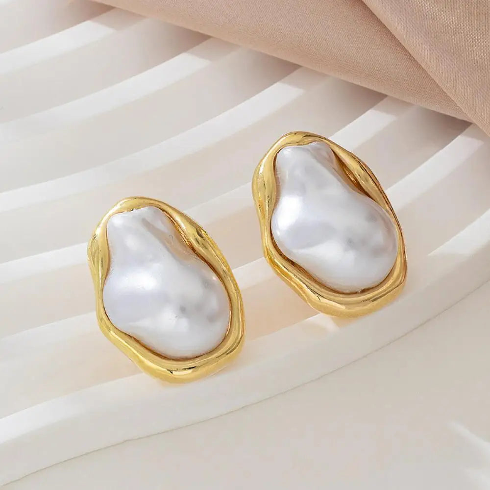 Elegante Perlenohrringe