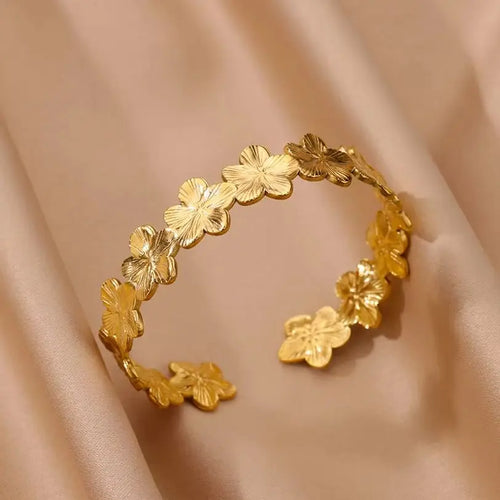 Elegante Armreife in verschiedenen Designs