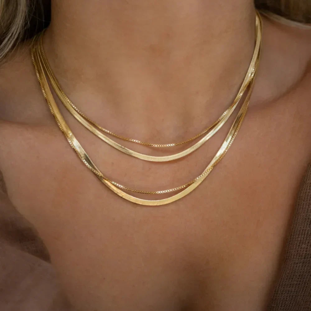 Bohemian Halsketten mit verschiedenen Anhängern in Gold