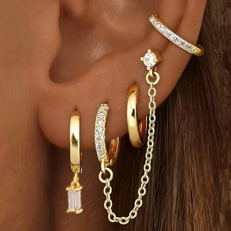Elegante Ohrringe mit Glitzersteinen, jeweils 4 Stück, verschiedene Modelle