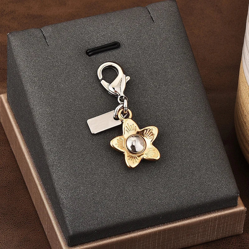 Niedlicher Taschenanhänger, Accessoire in Gold mit verschiedenen Motiv - Anhänger