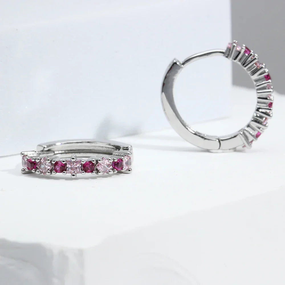 Elegante, kleine Creolen Ohrringe