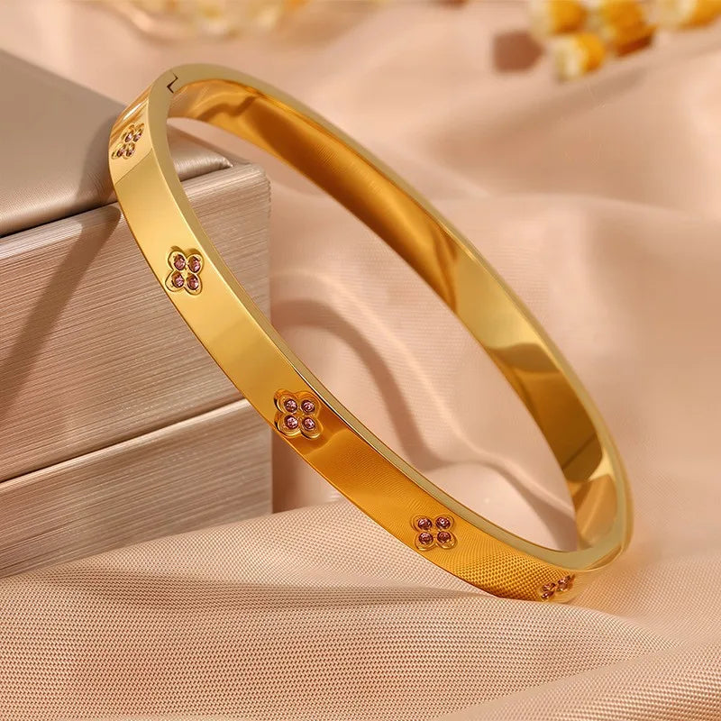 Elegante Armreife in verschiedenen Designs