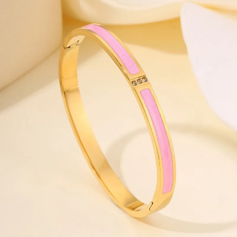 Elegante Armreife in verschiedenen Designs