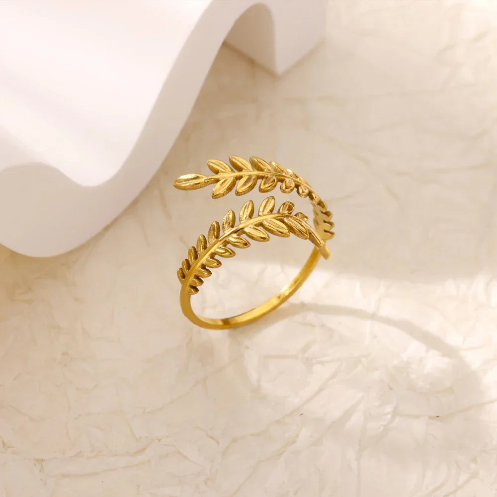 Elegante Ringe in Gold, verschiedene Designs