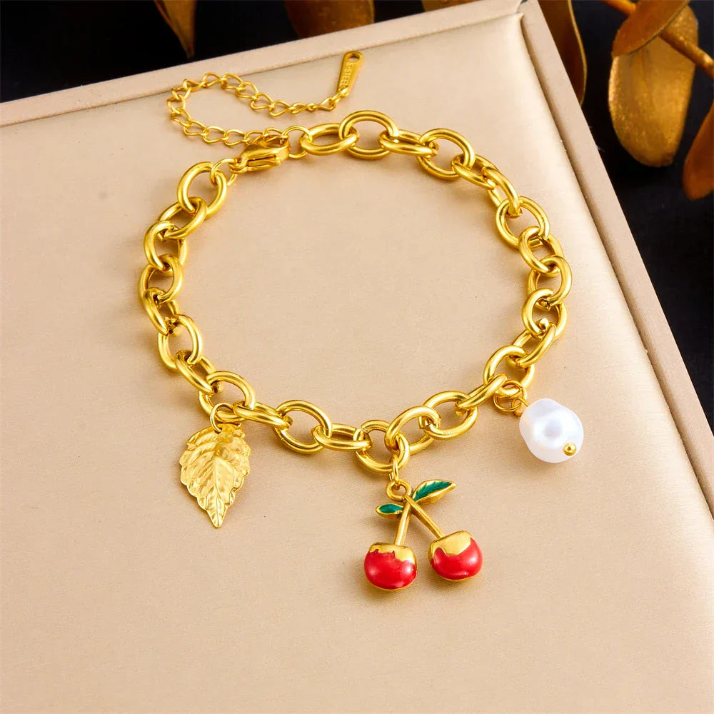 Elegantes Armband mit verschiedenen Motiv - Anhängern