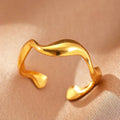 Elegante Ringe in Gold, verschiedene Designs