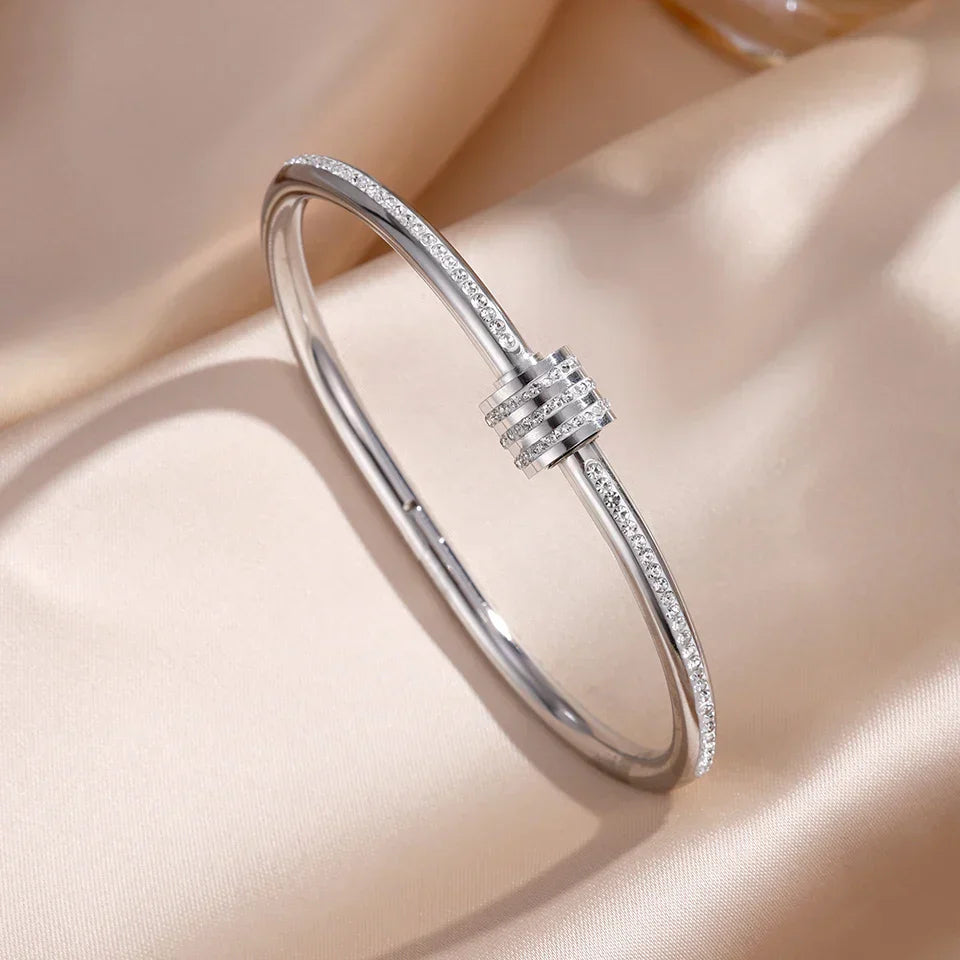 Elegante Armreife in verschiedenen Designs