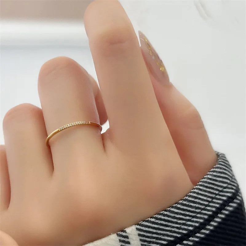 Eleganter, schmaler Ring