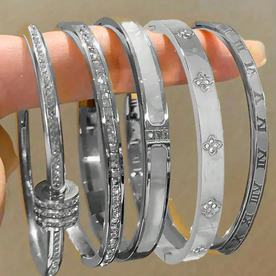 Elegante Armreife in verschiedenen Designs