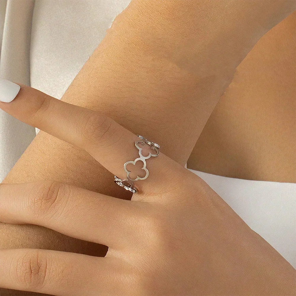 Eleganter Ring mit filigranem Muster, zeitlos und elegant