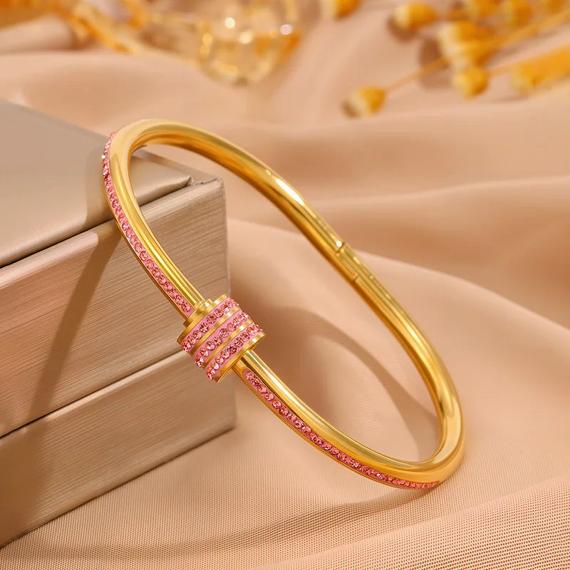Elegante Armreife in verschiedenen Designs
