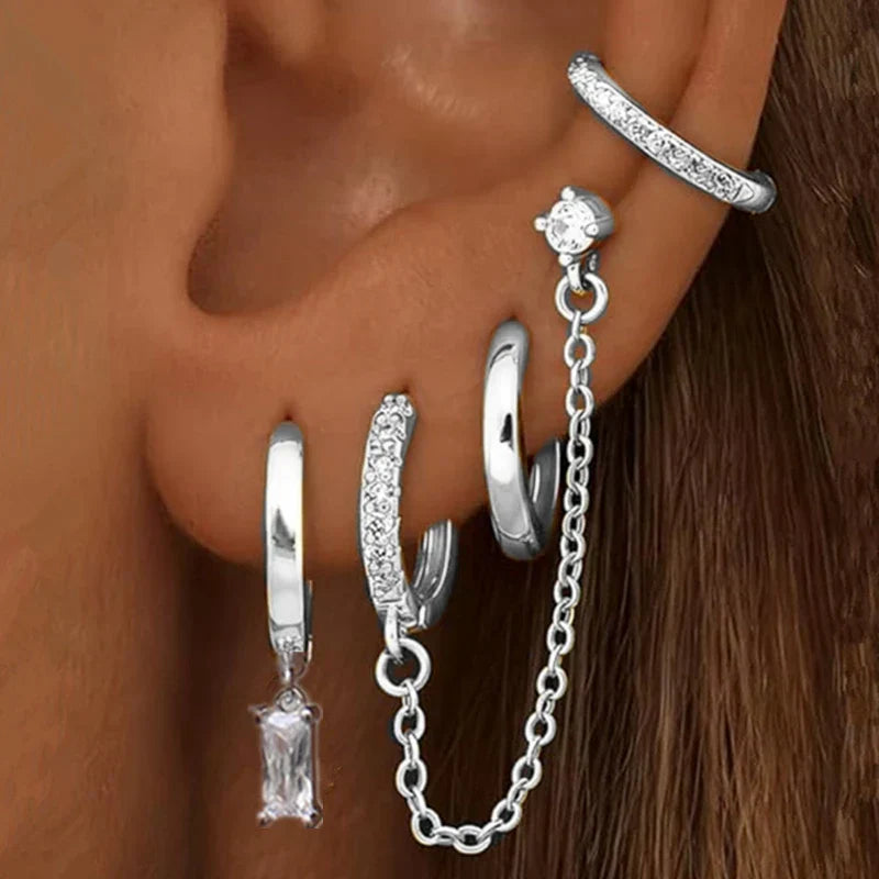 Elegante Ohrringe mit Glitzersteinen, jeweils 4 Stück, verschiedene Modelle