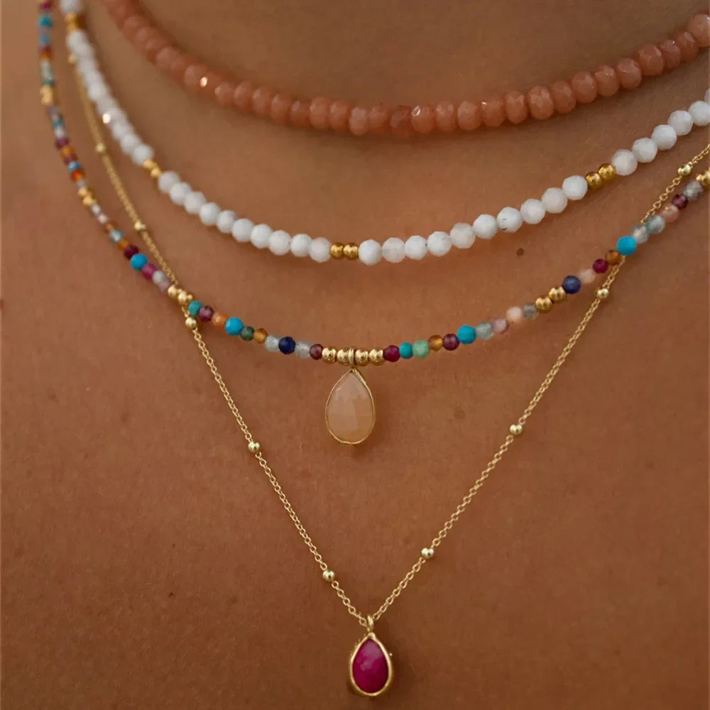 Boho Halsketten mit verschiedenen Anhängern in Gold