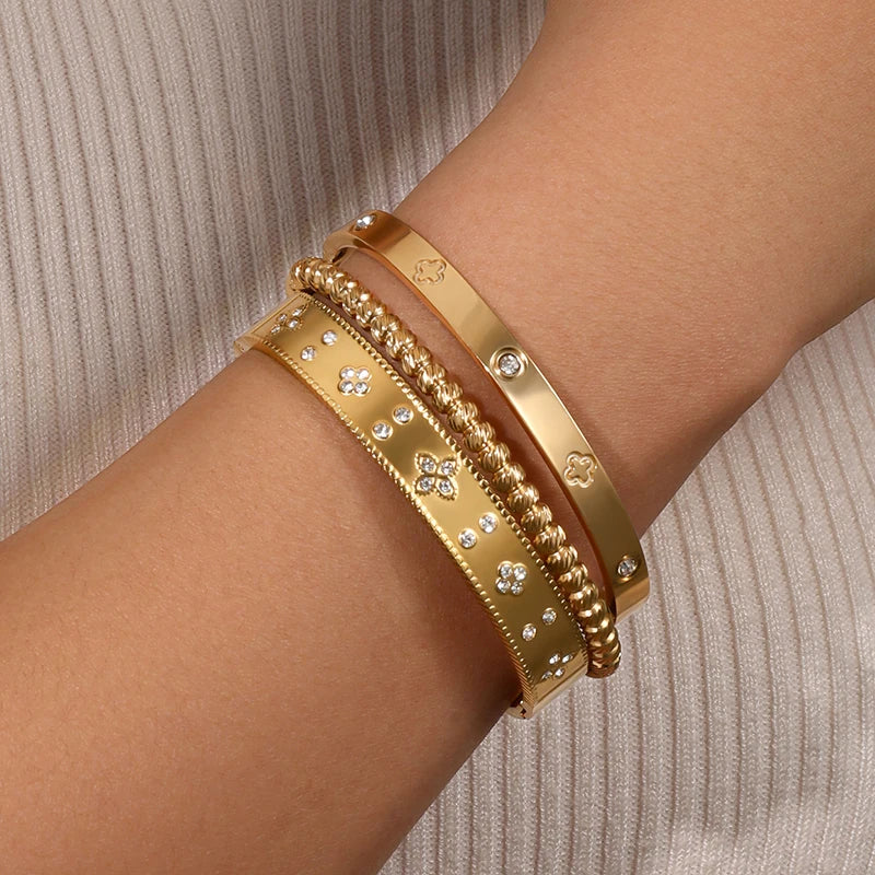 Elegante Armreife, 3er - Set, verschiedenen Designs