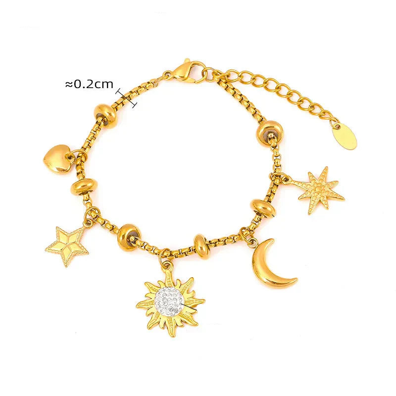 Wunderschönes Bettelarmband/Armkette, mit verschiedenen Charms