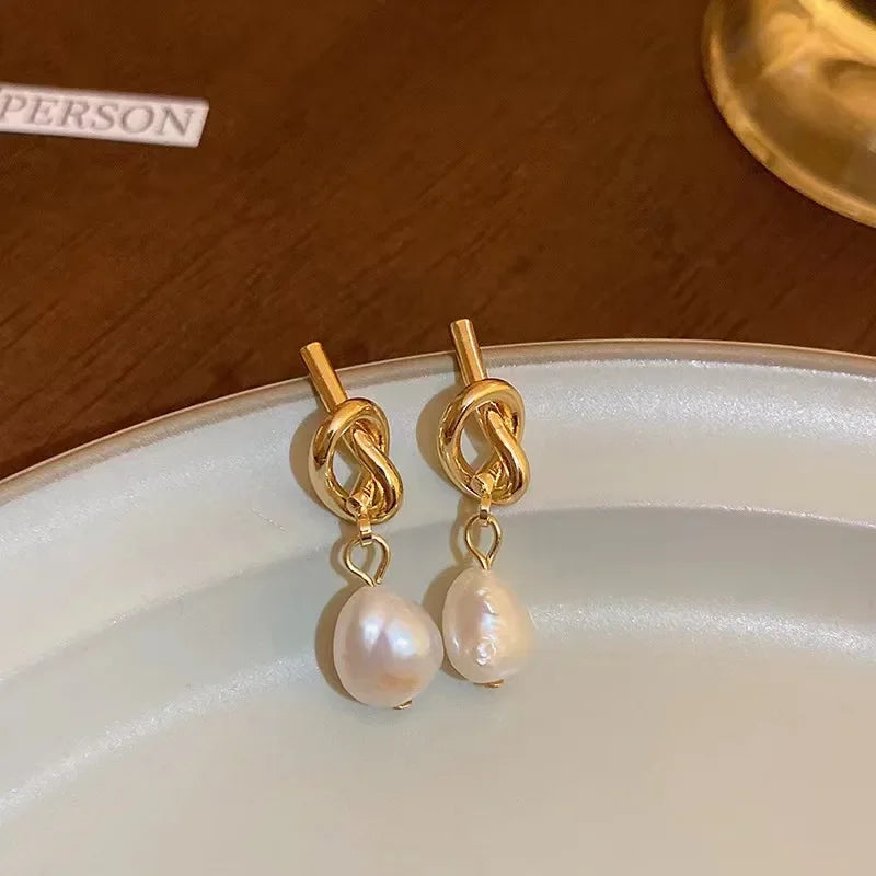 Elegante Perlenohrringe