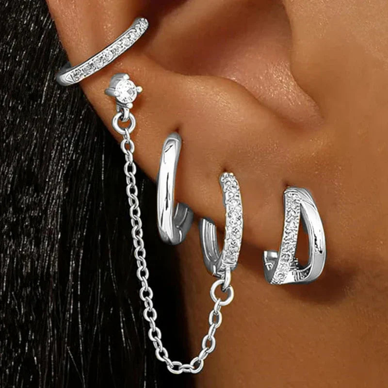 Elegante Ohrringe mit Glitzersteinen, jeweils 4 Stück, verschiedene Modelle